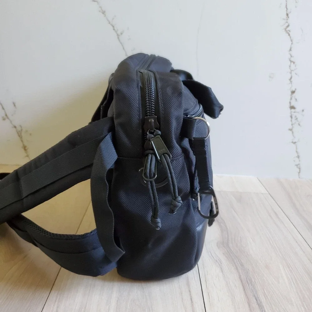 Topo Designs Black 17